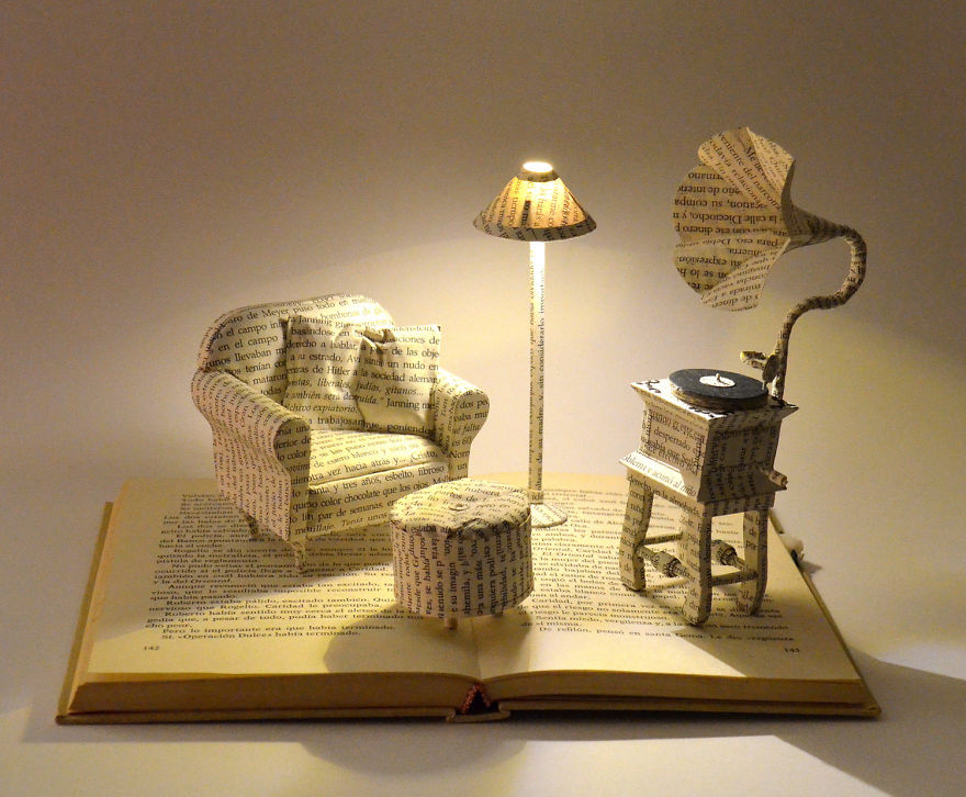 book-sculptures-are-my-passion-i-work-with-paper-to-create-elaborated-forms-57f365421d83f__880