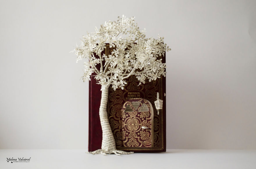 book-sculptures-are-my-passion-i-work-with-paper-to-create-elaborated-forms-57f36571b304f__880